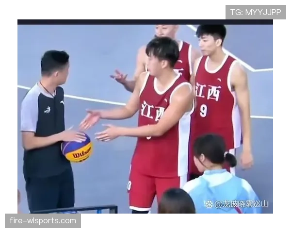 篮球比赛中，犯规次数限制规则是如何判定的？